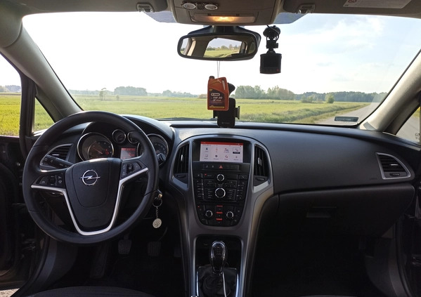 Opel Astra cena 33000 przebieg: 131000, rok produkcji 2015 z Bukowno małe 154
